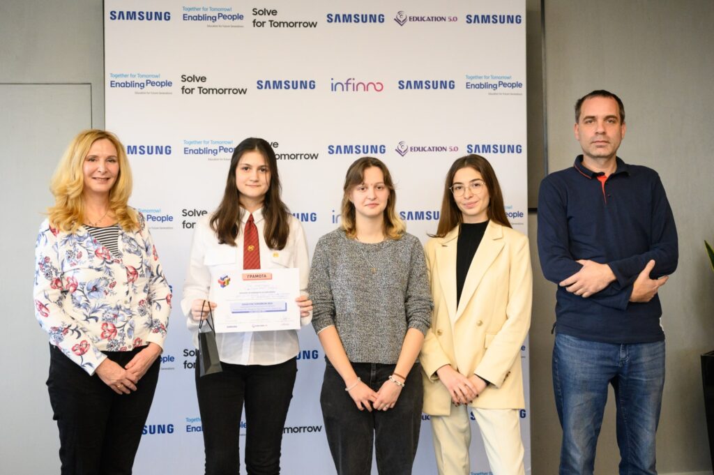 Samsung_SFT_Final event_Team Eco momichetata