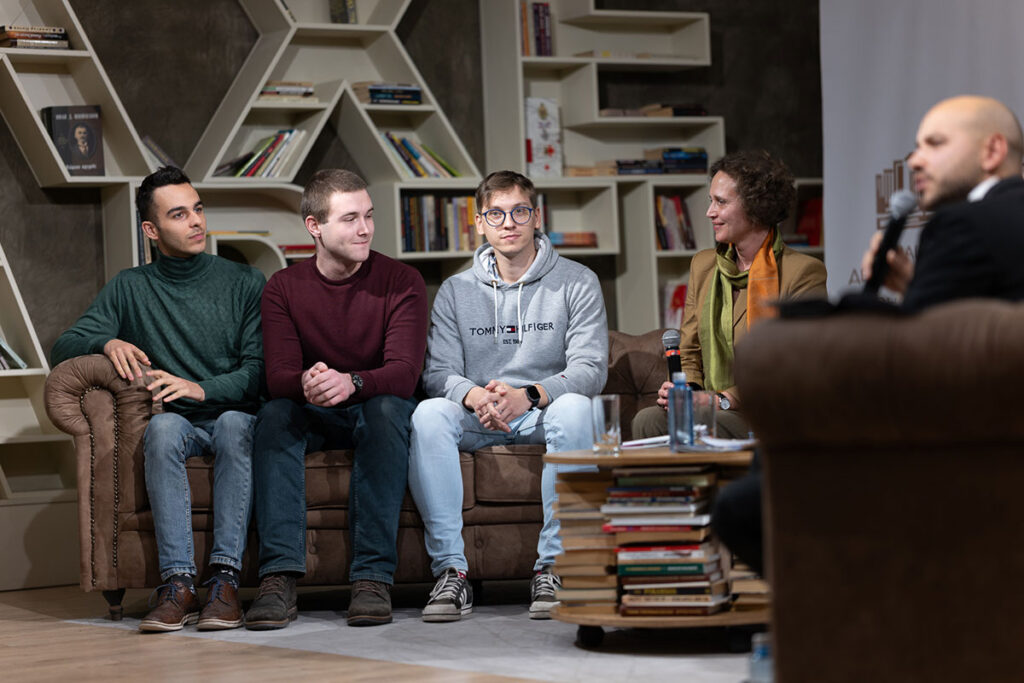 Momchil Draganov Konstantin Krystev Teodor Ralev